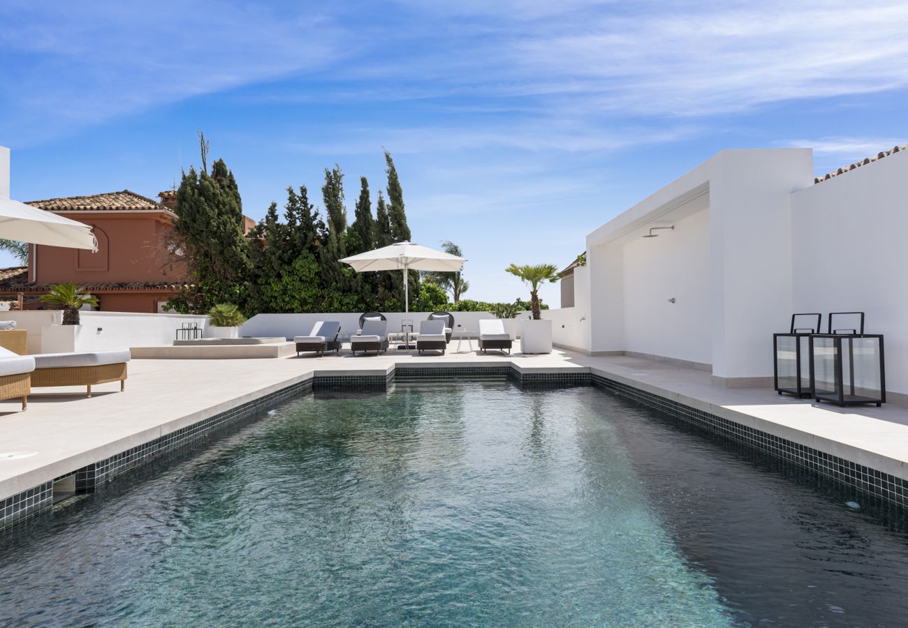 Villa in Marbella - 20600