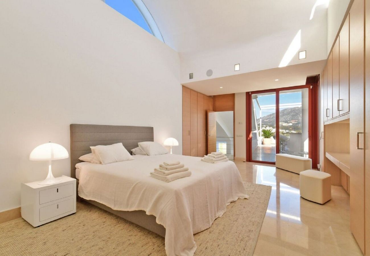 Villa in Marbella - 30290