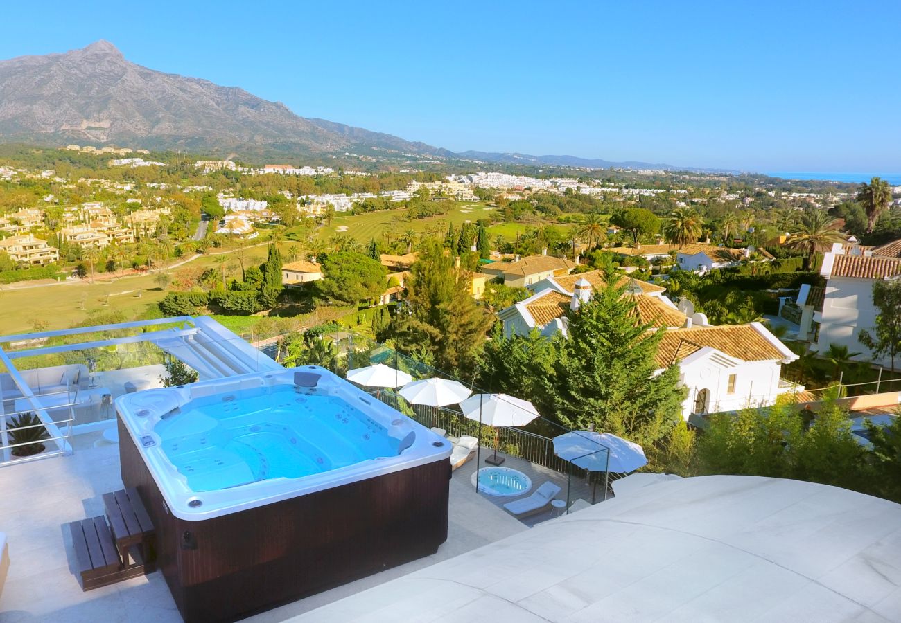 Villa in Marbella - 30290