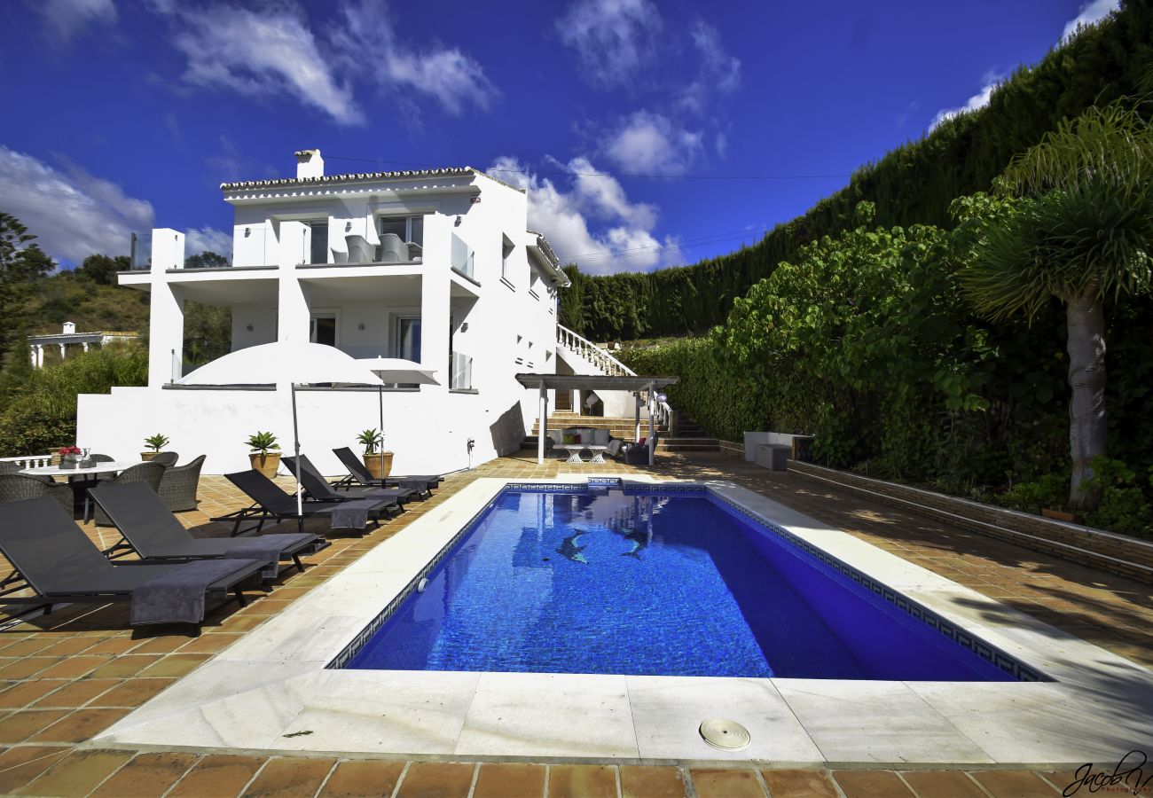 Villa in Marbella - Super Villa - Nahe Strand Beheizter Pool