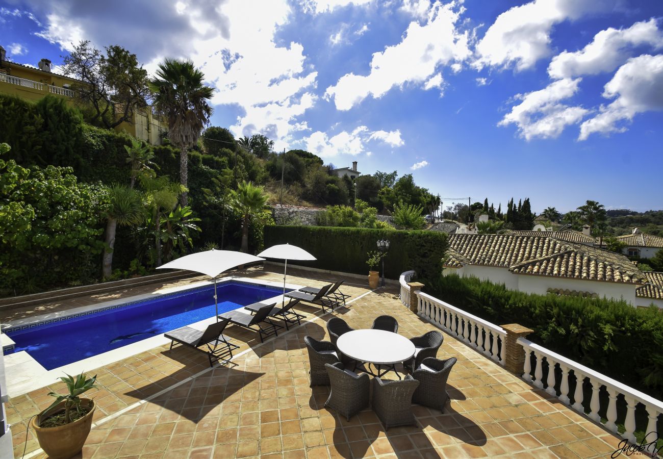 Villa in Marbella - Super Villa - Nahe Strand Beheizter Pool