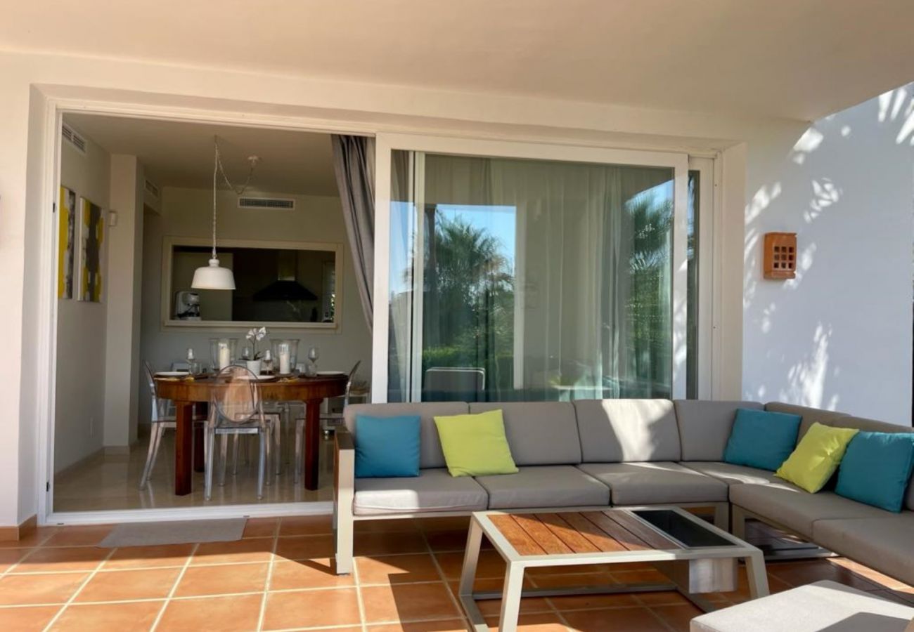 Ferienwohnung in Casares - AL-401 2 BEDROOM Apartment in Estepona - Alcazaba Lagoon