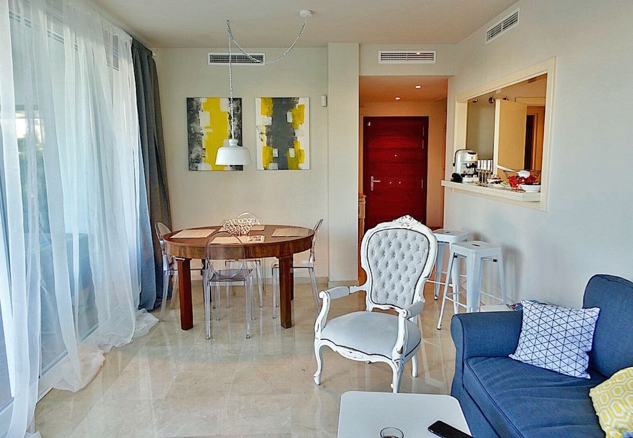 Ferienwohnung in Casares - AL-401 2 BEDROOM Apartment in Estepona - Alcazaba Lagoon