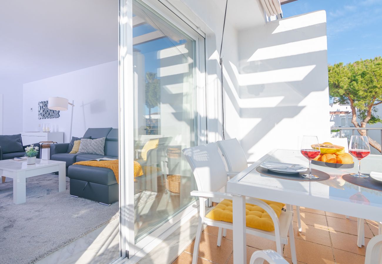 Ferienwohnung in Estepona - 11226 - Modernes Maisonette-Penthouse am Strand.