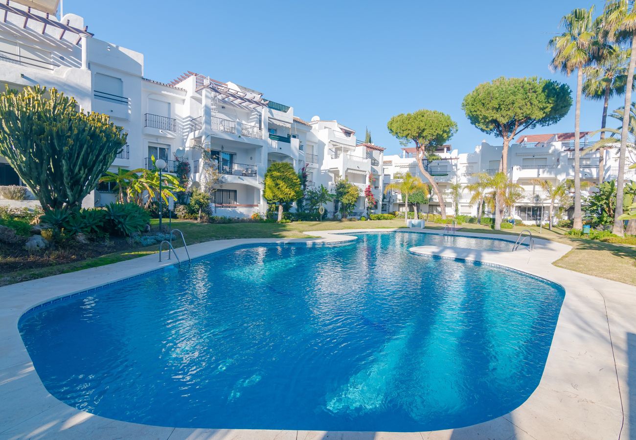 Ferienwohnung in Estepona - 11226 - Modernes Maisonette-Penthouse am Strand.