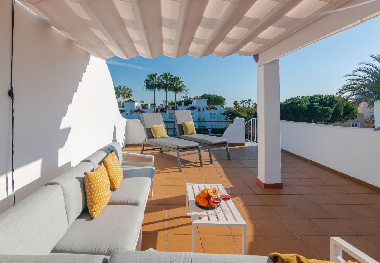 Ferienwohnung in Estepona - 11226 - Modernes Maisonette-Penthouse am Strand.