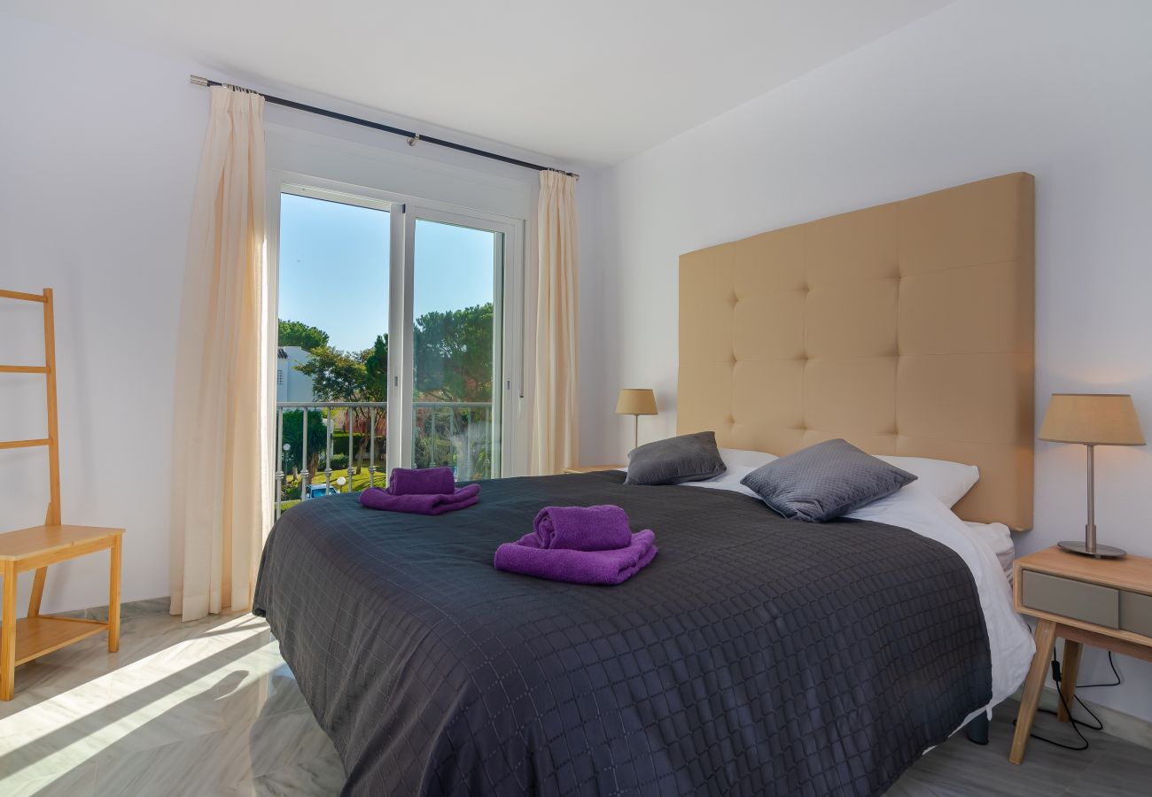 Ferienwohnung in Estepona - 11226 - Modernes Maisonette-Penthouse am Strand.