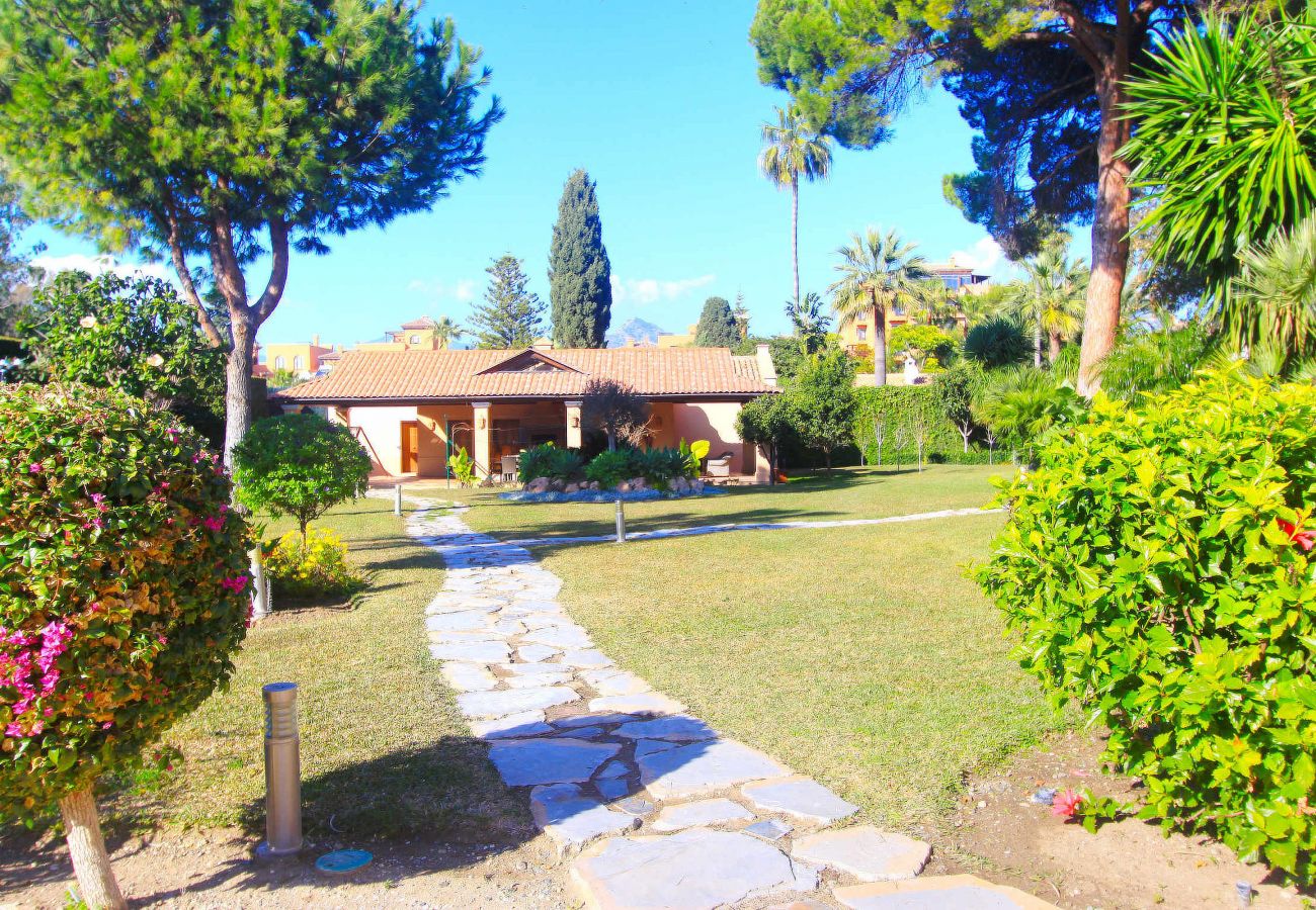 Villa in Estepona - 1077 Luxuriöse Villa am Strand mit privatem Pool