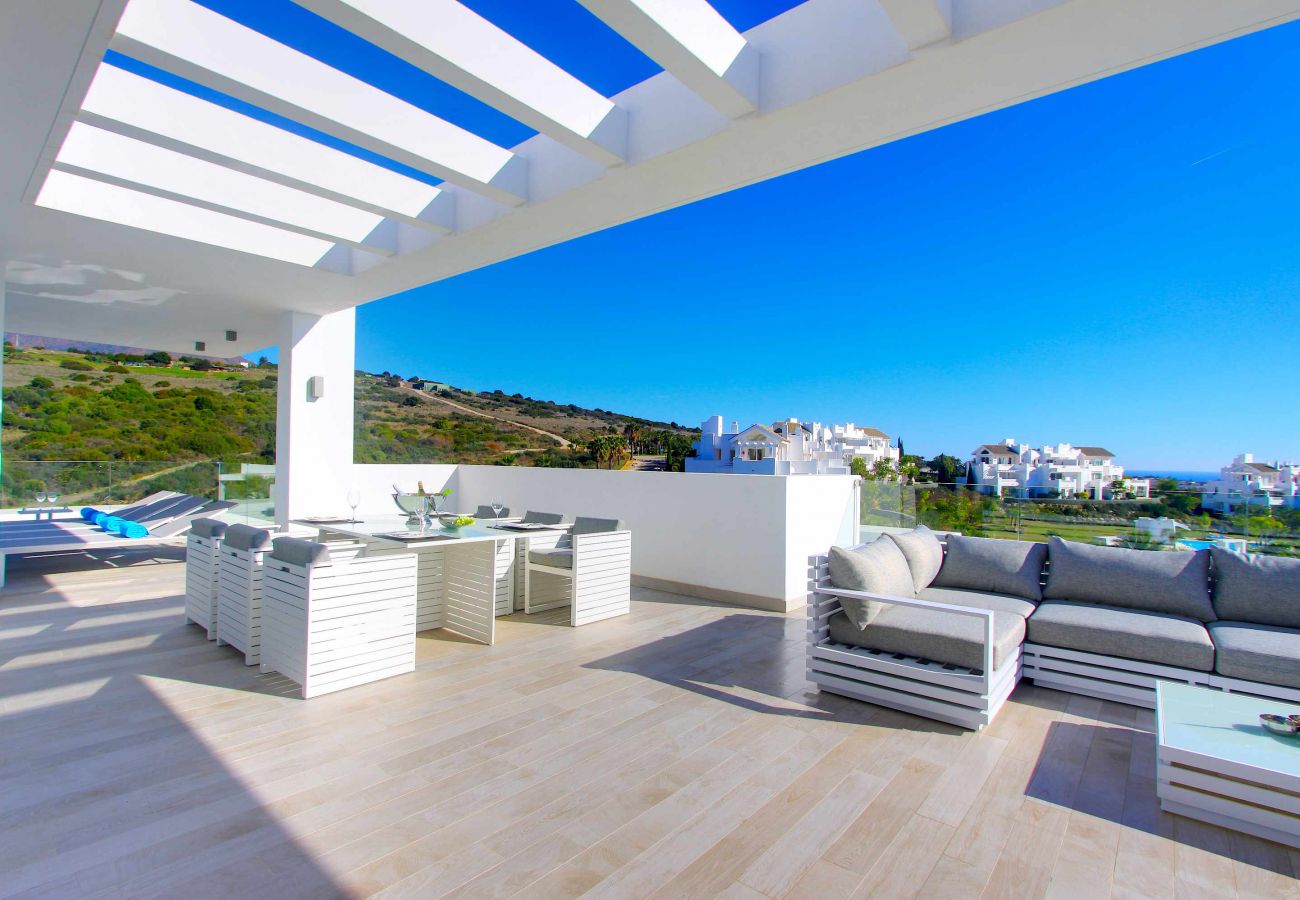 Ferienwohnung in Estepona - Luxuspenthouse mit privatem Pool auf der Dachterrasse