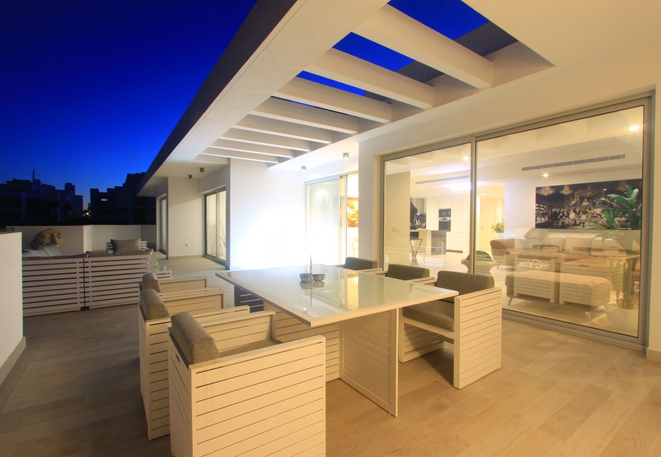 Ferienwohnung in Estepona - 2288 Luxuspenthouse mit privatem Pool auf der Dachterrasse