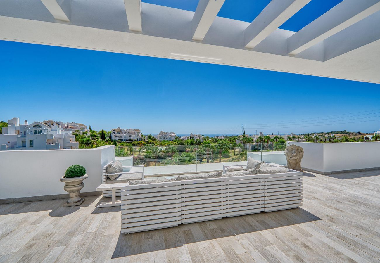 Ferienwohnung in Estepona - Luxuspenthouse mit privatem Pool auf der Dachterrasse