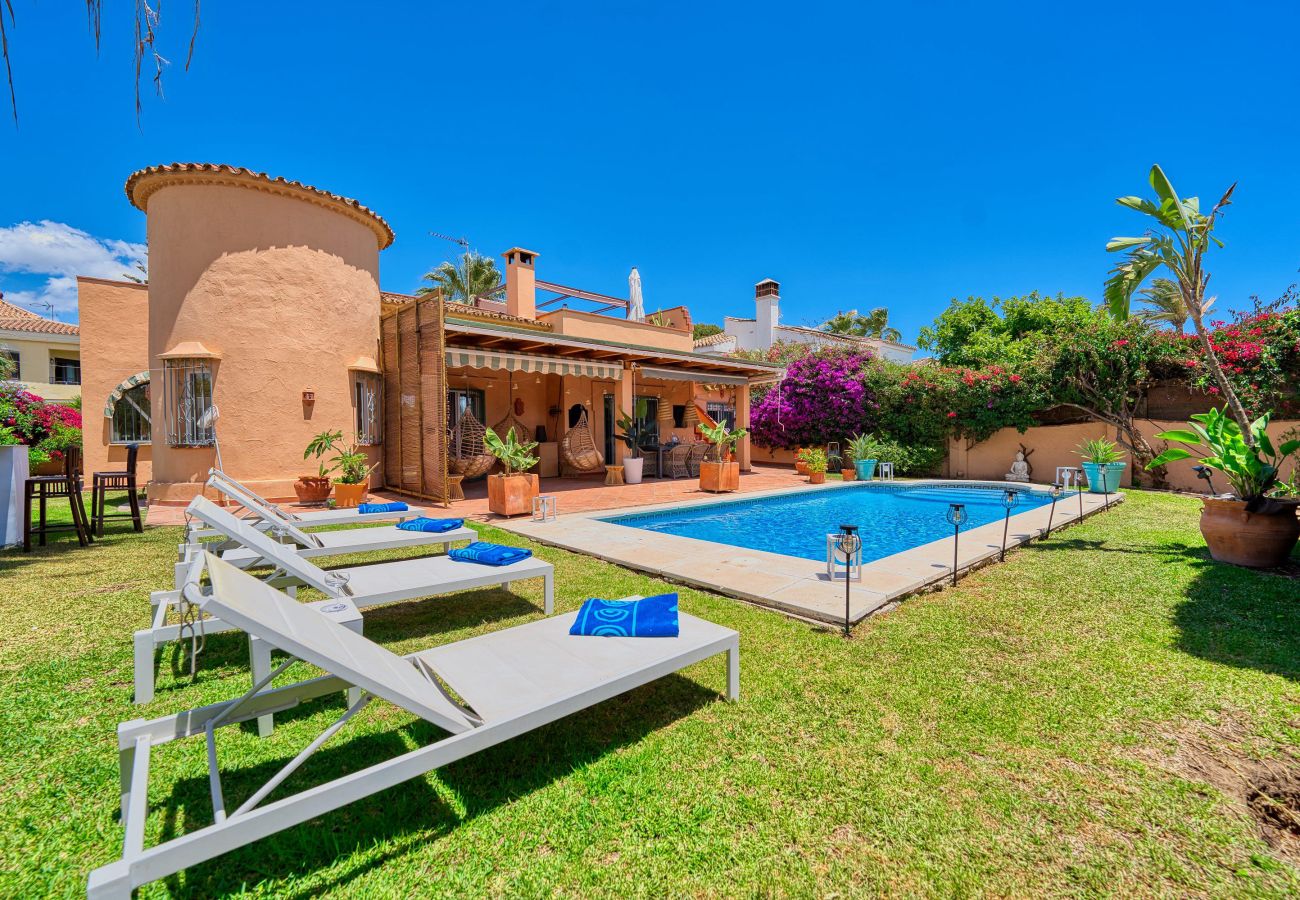 Villa in Marbella - Charmante Familienvilla mit Panoramablick auf das Meer