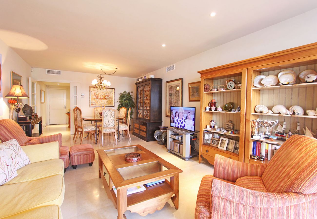 Ferienwohnung in Marbella - Exklusives Strandapartment an der Goldenen Meile von Marbella