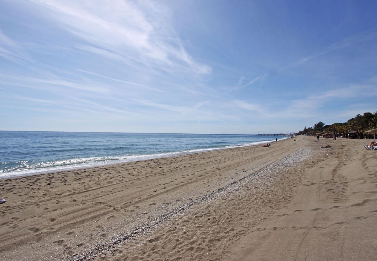 Ferienwohnung in Marbella - Exklusives Strandapartment an der Goldenen Meile von Marbella