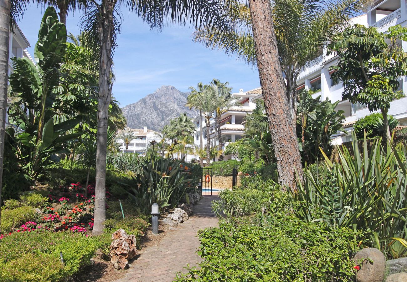 Ferienwohnung in Marbella - Exklusives Strandapartment an der Goldenen Meile von Marbella