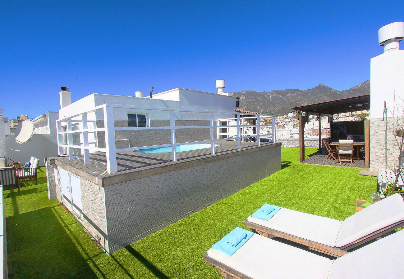 Ferienwohnung in Marbella - Atemberaubendes Duplex-Penthouse mit Panoramablick auf das Meer