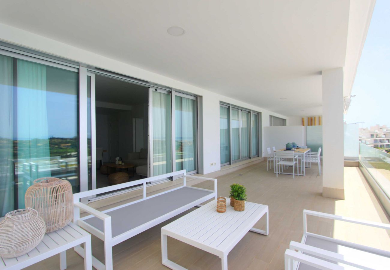 Ferienwohnung in Estepona - Modernes Apartment mit Panoramablick auf das Meer