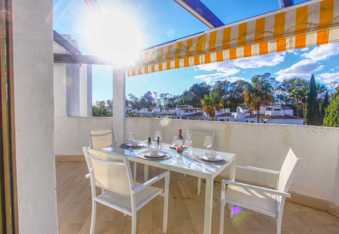 Ferienwohnung in Marbella - Geräumiges Penthouse am Golden Beach mit atemberaubender Aussicht