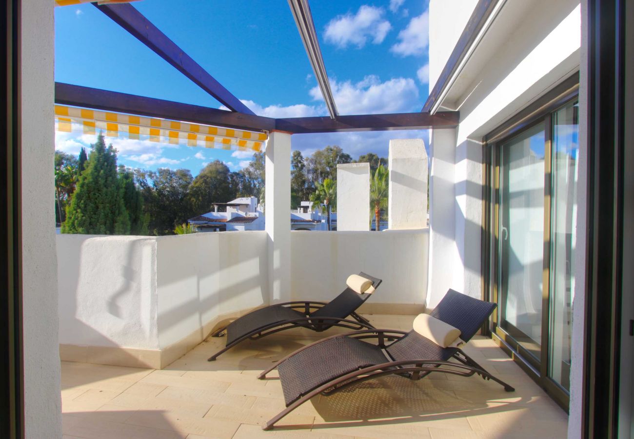 Ferienwohnung in Marbella - Geräumiges Penthouse am Golden Beach mit atemberaubender Aussicht