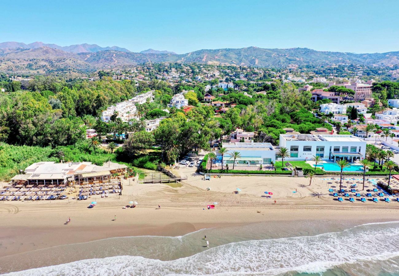 Ferienwohnung in Marbella - Geräumiges Penthouse am Golden Beach mit atemberaubender Aussicht