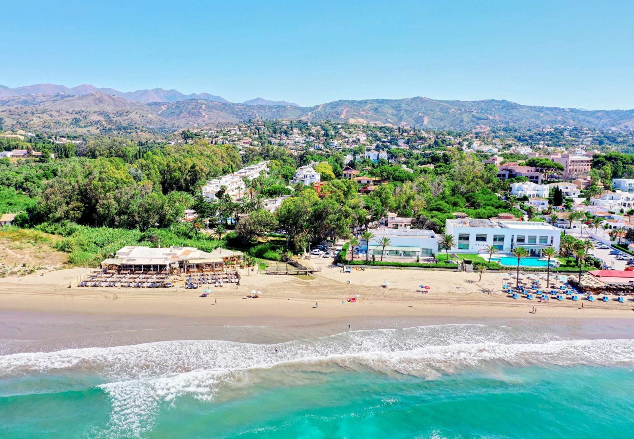 Ferienwohnung in Marbella - 2036 Geräumiges Penthouse am Golden Beach mit atemberaubender Aussicht