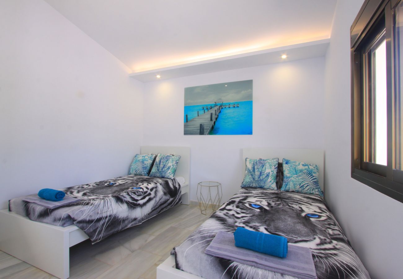 Ferienwohnung in Marbella - Luxuriöse Apartments am Golden Beach mit atemberaubender Aussicht