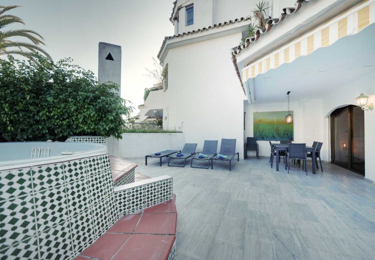 Ferienwohnung in Marbella - Familienapartment am Strand von Golden Beach