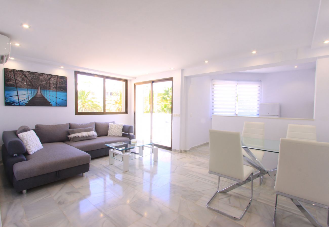 Ferienwohnung in Marbella - Luxuriöses Duplex-Penthouse am Golden Beach