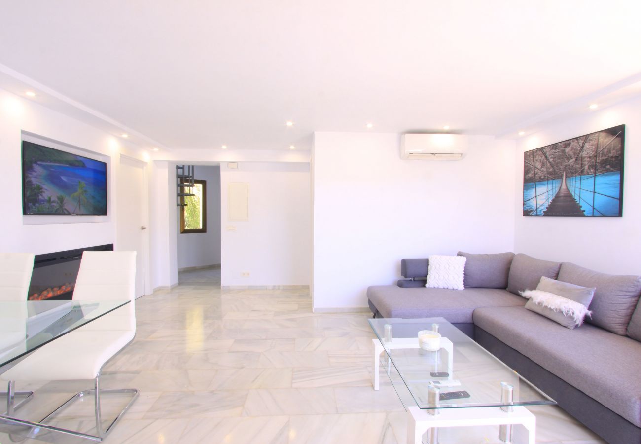 Ferienwohnung in Marbella - Luxuriöses Duplex-Penthouse am Golden Beach