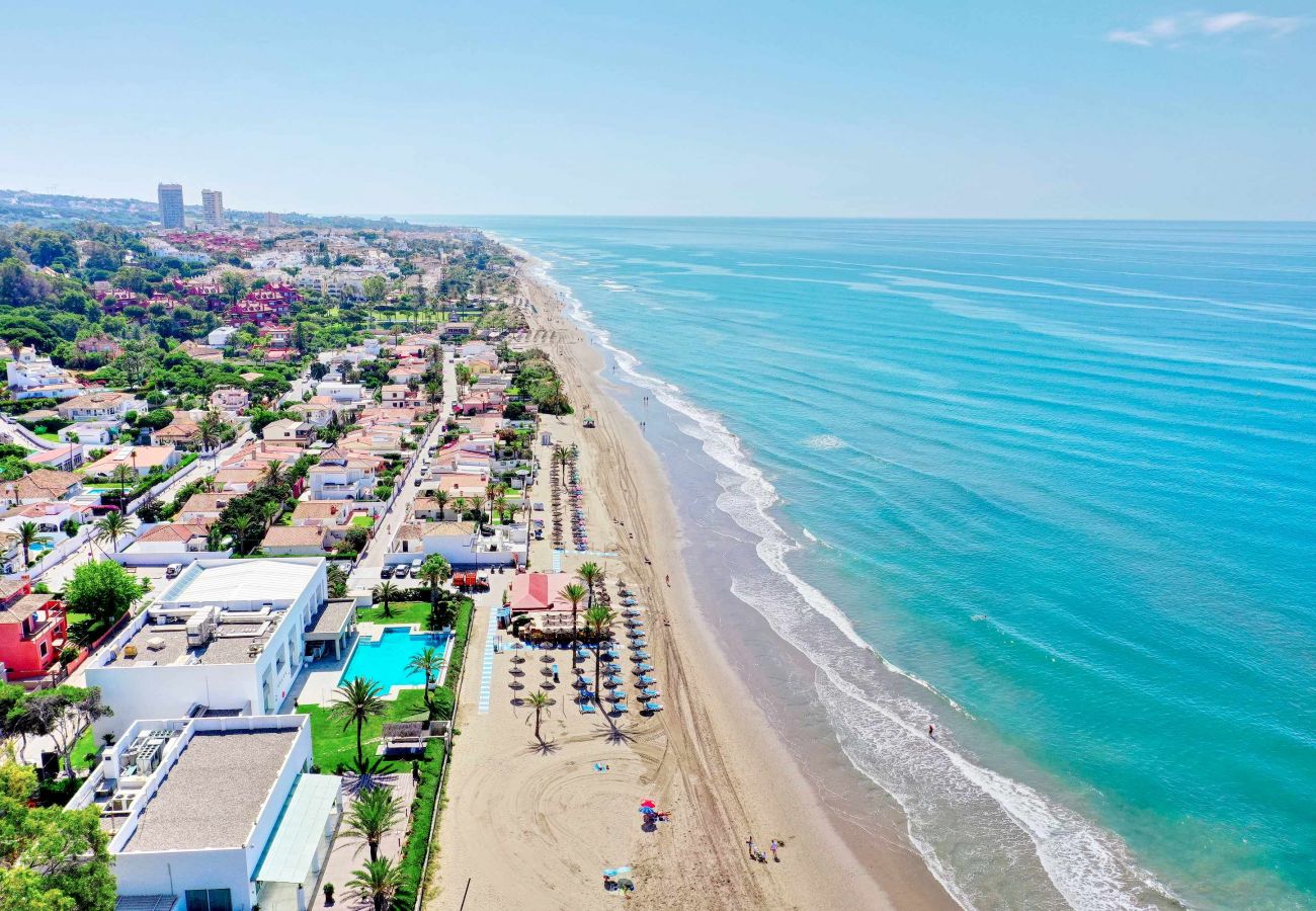 Ferienwohnung in Marbella - Luxuriöses Familien-Penthouse mit Whirlpool auf der Dachterrasse