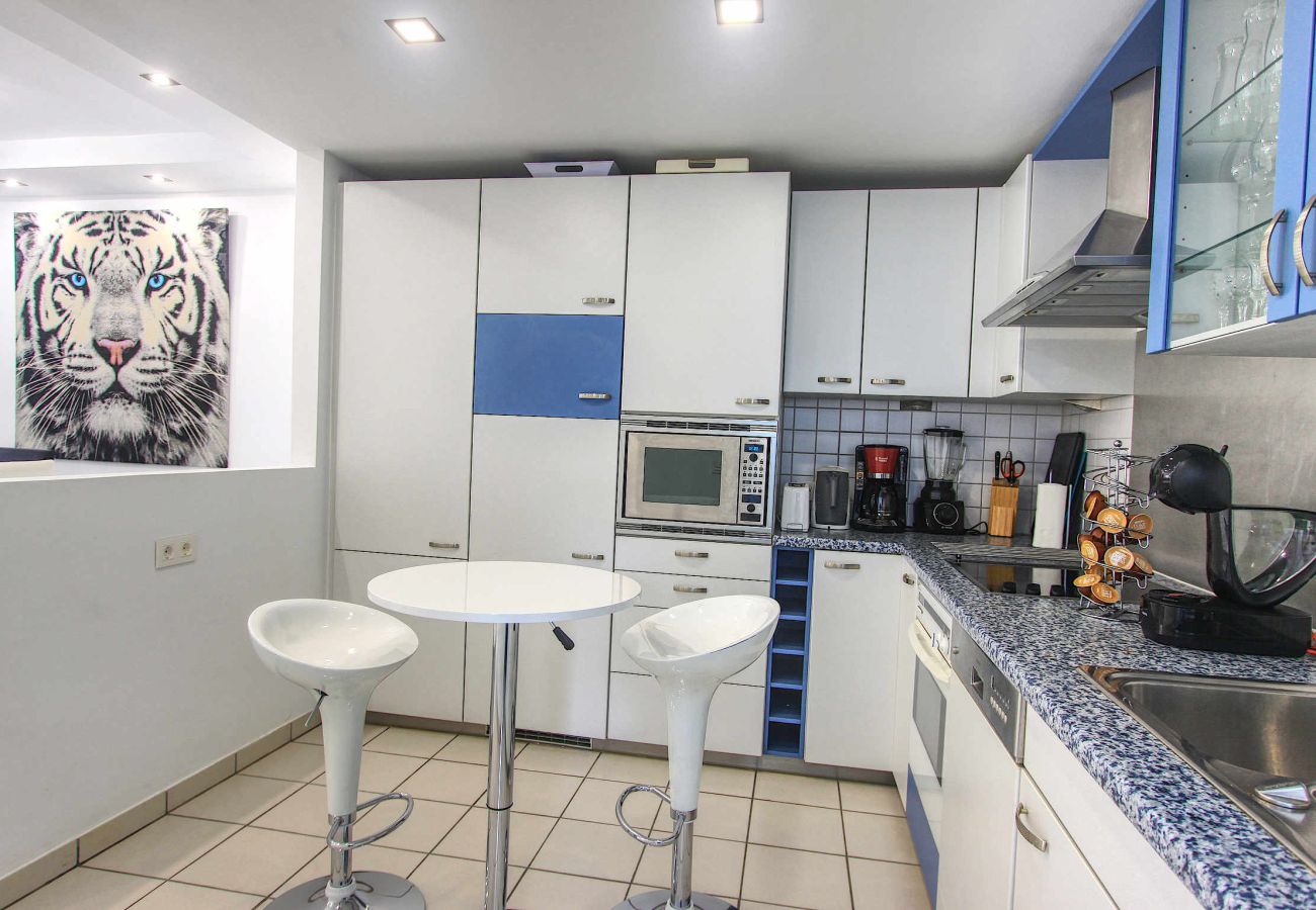 Ferienwohnung in Marbella - Luxuriöses Familien-Penthouse mit Whirlpool auf der Dachterrasse