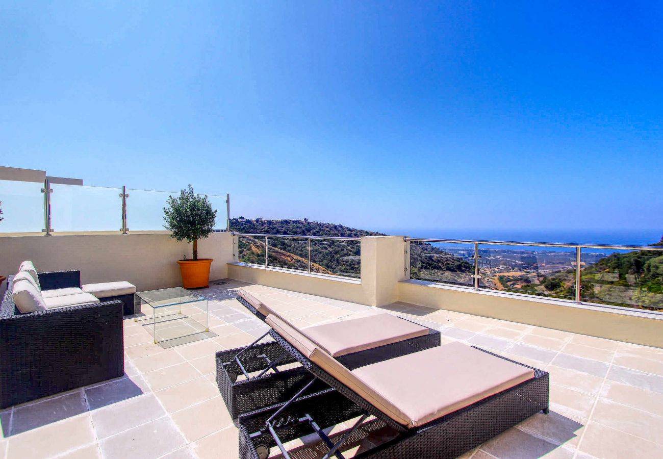 Ferienwohnung in Marbella - Luxuriöses Penthouse in Samara mit Panoramablick auf das Meer