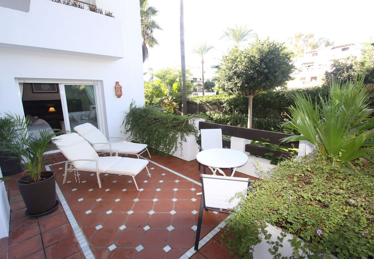 Ferienwohnung in Estepona - Elegantes Apartment mit Terrasse am Strand