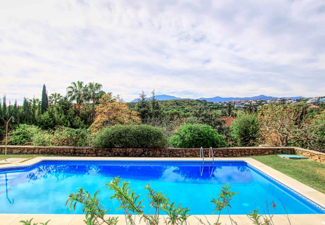 Villa in Estepona - Exklusive Villa mit beheiztem Pool