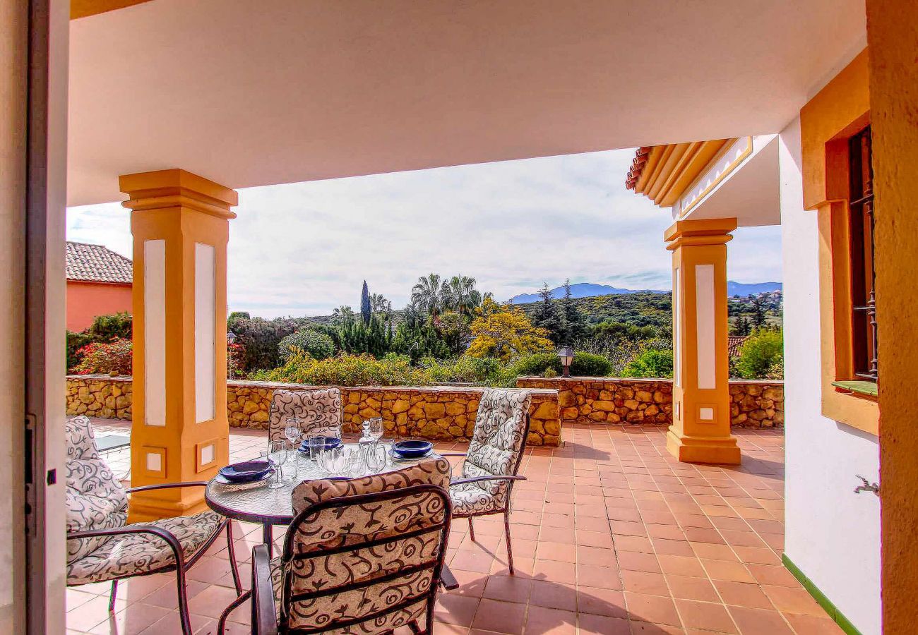 Villa in Estepona - Exklusive Villa mit beheiztem Pool