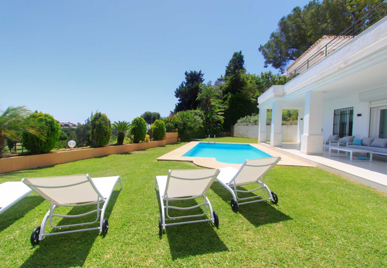 Villa in Marbella - 2059 Luxus-Familienvilla 1. Linie Golfplatz mit atemberaubender Aussicht 