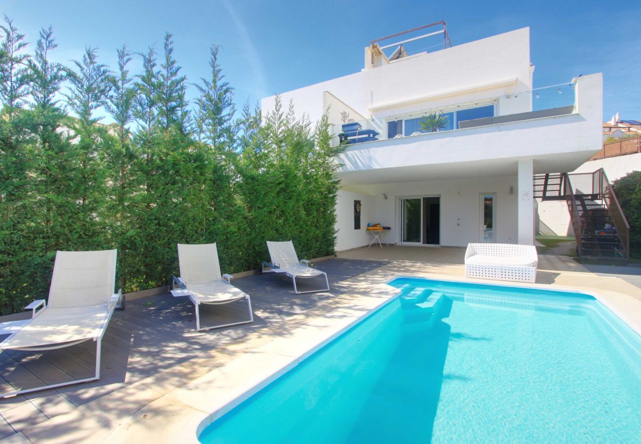 Villa in Mijas - Moderne Luxusvilla mit Panoramablick auf den Golfplatz