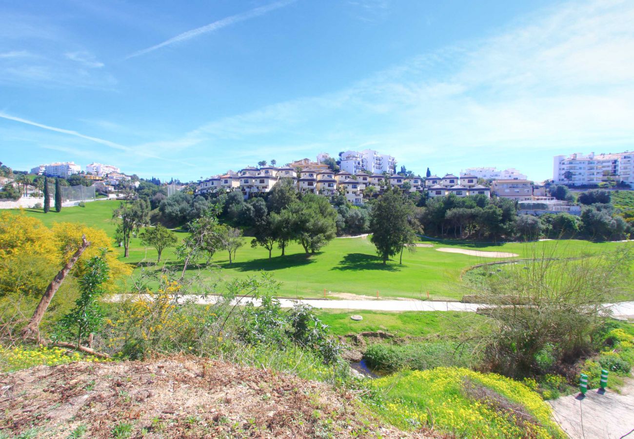 Villa in Mijas - Moderne Luxusvilla mit Panoramablick auf den Golfplatz