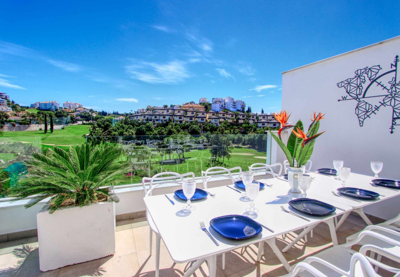 Villa in Mijas - Moderne Luxusvilla mit Panoramablick auf den Golfplatz