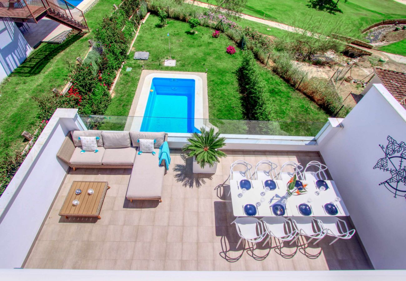 Villa in Mijas - Moderne Luxusvilla mit Panoramablick auf den Golfplatz