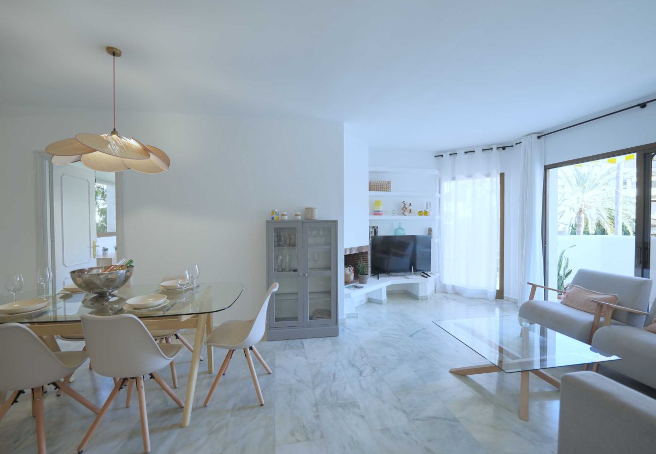 Ferienwohnung in Marbella - Modernes Familienapartment am Golden Beach