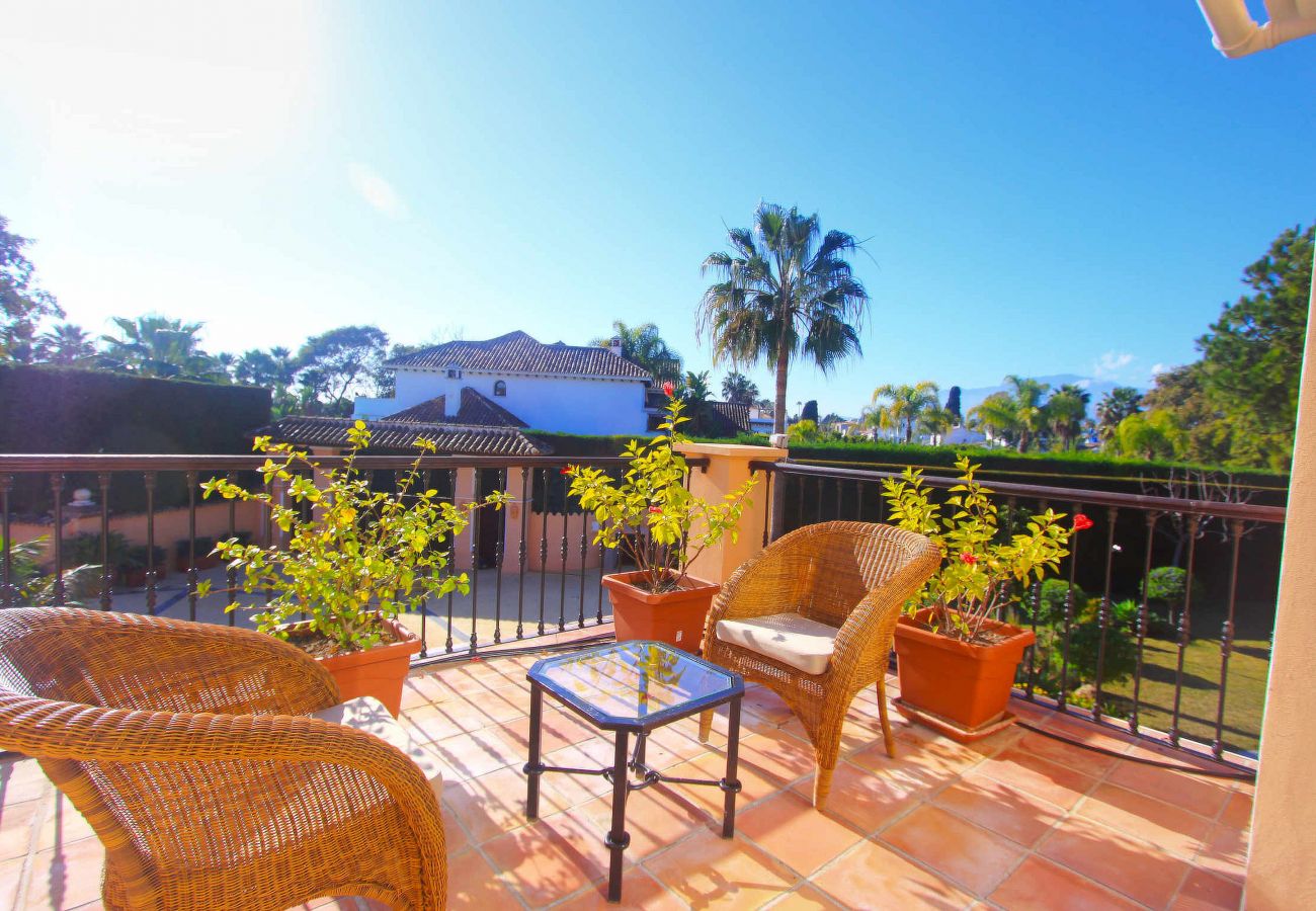 Villa in Estepona - 1072 Strandnahes El Paraiso Refugium mit Privatem Pool & BBQ