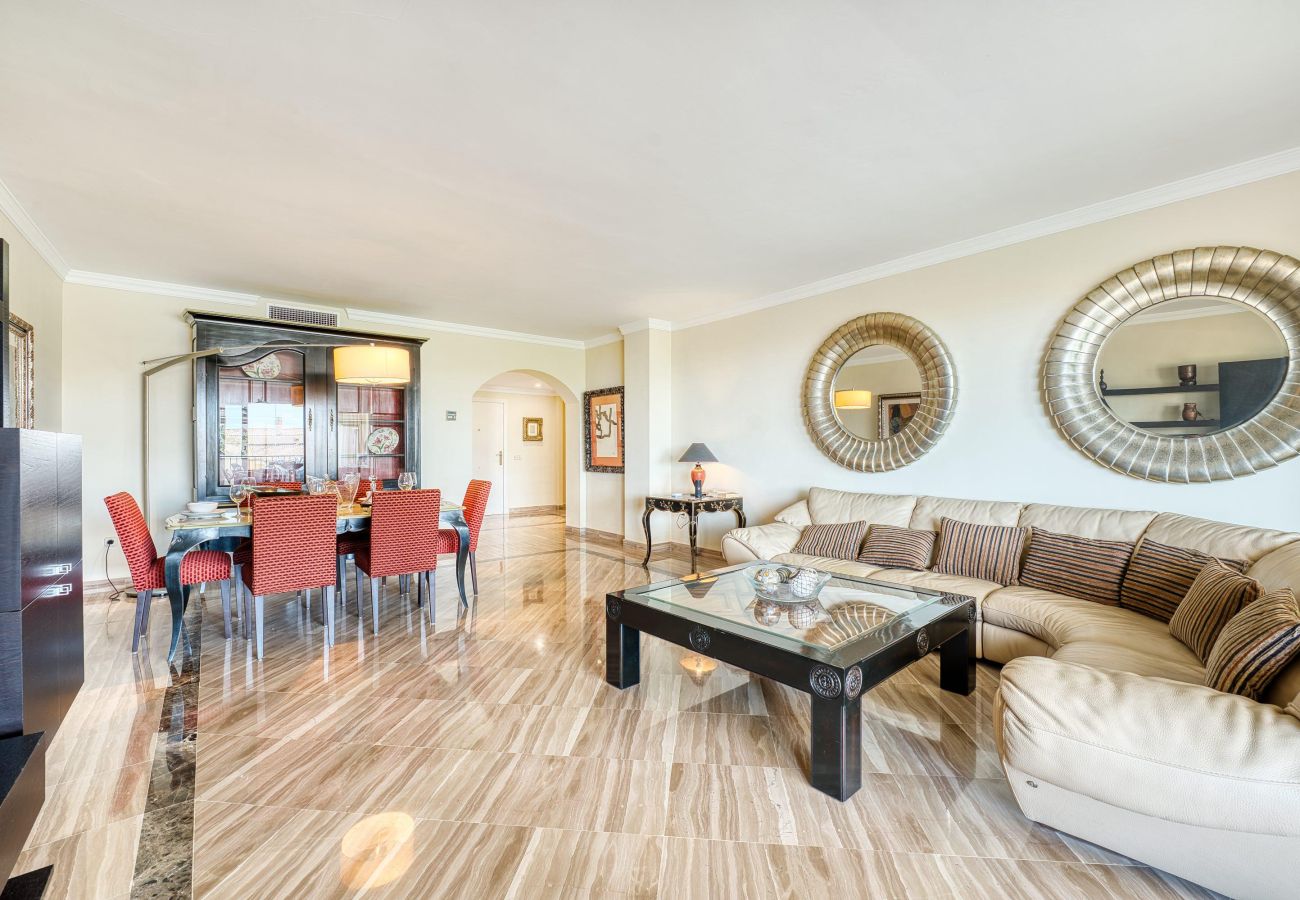 Ferienwohnung in Marbella - Luxuriöses Duplex-Penthouse in Bahia de Marbella