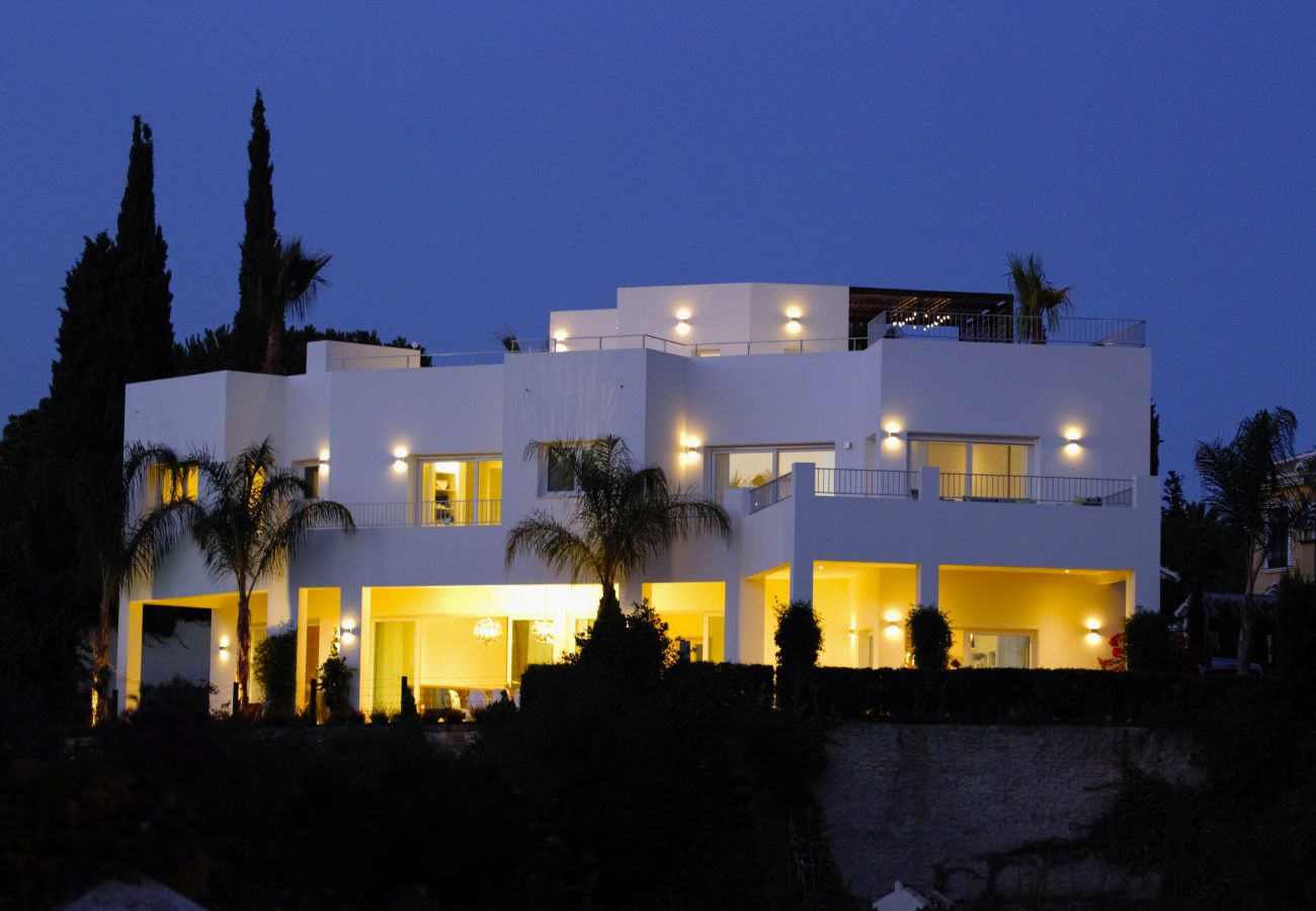 Villa en Marbella - 24550-EXQUISITE VILLA NEAR BEACH - HEATED POOL