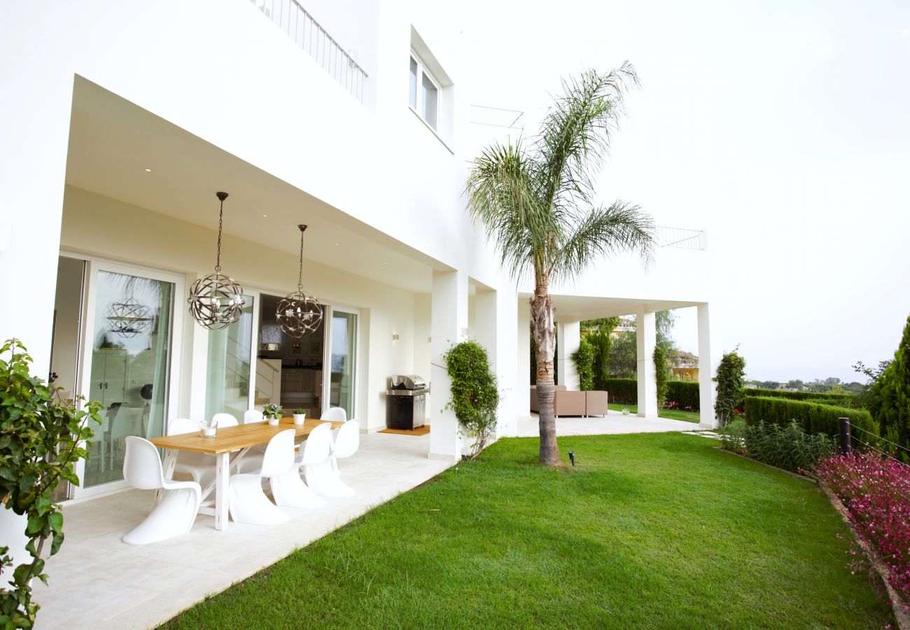 Villa en Marbella - 24550-EXQUISITE VILLA NEAR BEACH - HEATED POOL