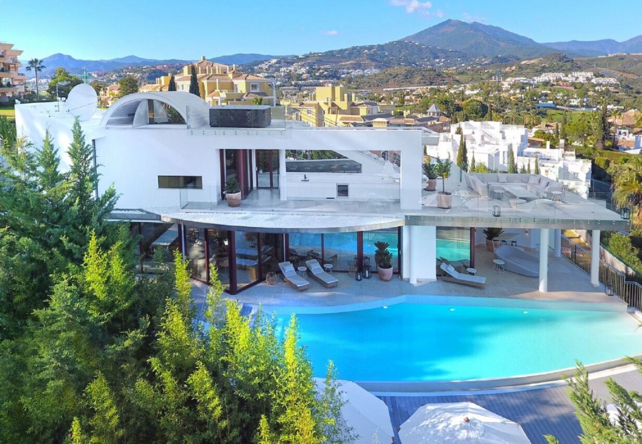 Villa en Marbella - 30290