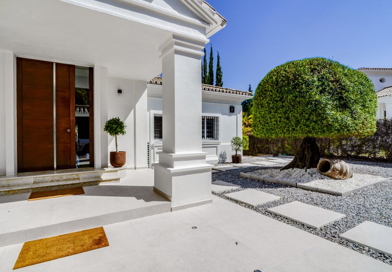 Villa en Marbella - 30439