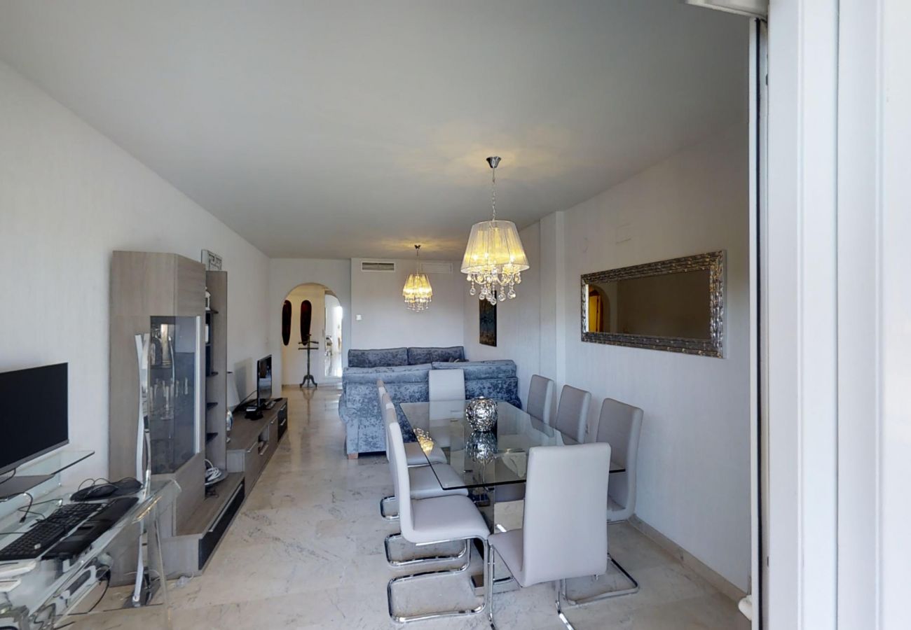 Apartamento en Marbella - 51990-Muy bonito apartamento familiar, cerca de la piscina