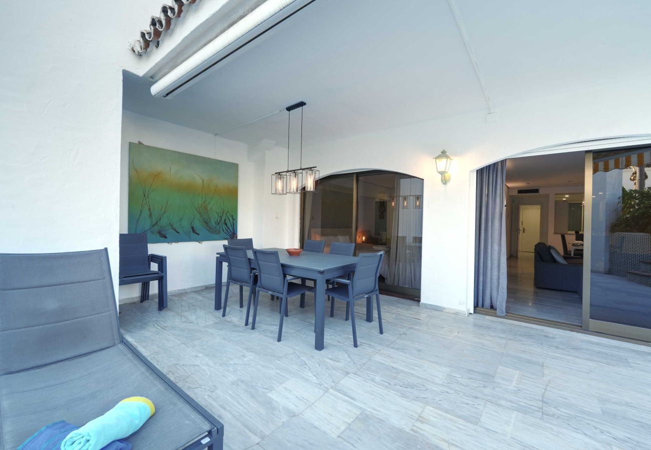 Apartamento en Marbella - Apartamento Familiar en Primera Línea de Playa en Golden Beach