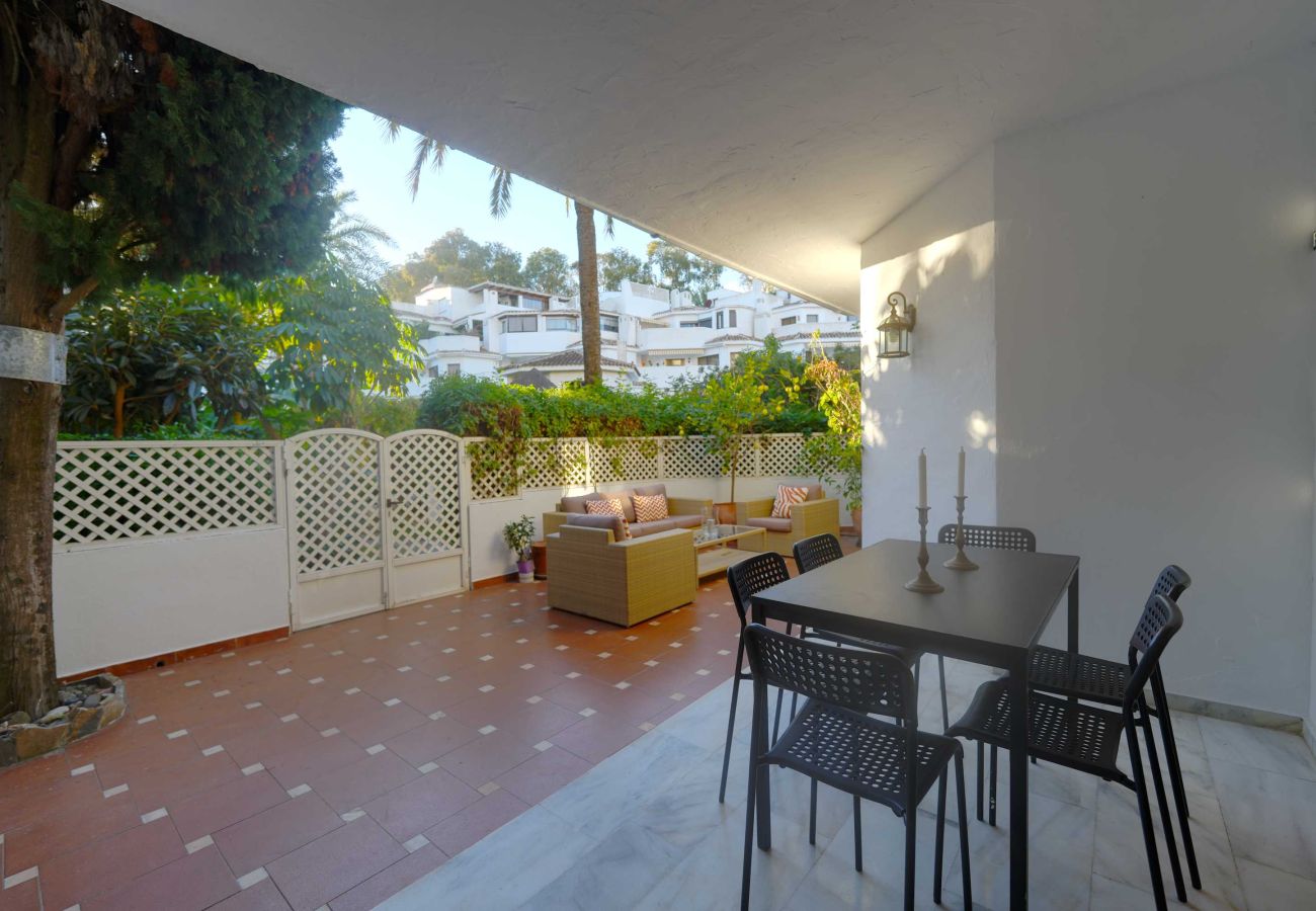 Apartamento en Marbella - Acogedor Apartamento en Primera Línea de Playa en Golden Beach